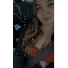 What are some ideas for a princess and the frog themed baby shower?