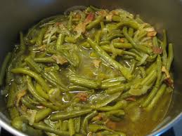 Add green beans and remaining ingredients to bacon and cook, covered, about 15 min. How To Cook Fresh Green Beans With Paula Deen S Recipe Cooking Fresh Green Beans Fresh Green Bean Recipes Green Bean Recipes