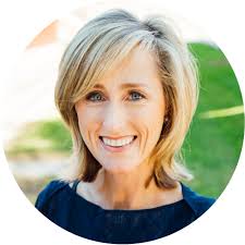 Leona Cox's Instagram, Twitter & Facebook