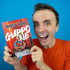 Sono il re della schiuma. Al Fullerton Hotel di Singapore.