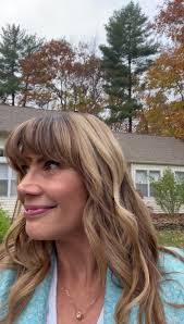 Amanda Penrose's Instagram, Twitter & Facebook