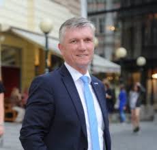 Estonsko by mělo příště koordinovat své kroky, aby nepodkopávalo jednotu pobaltských států, a opatrně přistupovat k dialogu s moskvou. Zdenek Zajicek Czech Slovak Leaders