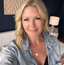 Michael Hollenback's Instagram, Twitter & Facebook