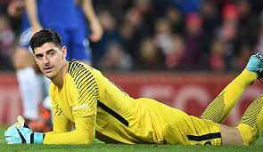 The goalkeeper had a tough start to life in madrid, but soon turned the tide and has arguably been one of the best players for los blancos over. Thibaut Courtois Fehlt Im Chelsea Training Streikt Er Sich Zu Real Madrid