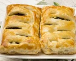 Recette De Feuilletes Legers Aux Champignons Recette Recette Feuillete Recette Recettes De Cuisine