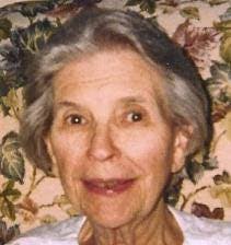 Edith Beck's Instagram, Twitter & Facebook