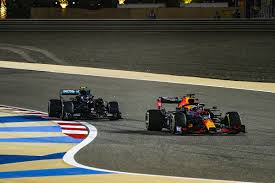 Die formel 1 hat ihre startzeiten für sämtliche rennen der saison 2021 vorgestellt: Formel 1 Vorschau Bahrain Favoriten Streit Mercedes Red Bull
