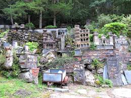 New italy is a village near woodburn in the northern rivers district in new south wales, australia.the busy pacific highway passes nearby. Rob Walsh On Twitter Little Italy Corris North Wales Unsignposted Built Nostalgically After Many Italian Holidays Now Abandoned And Crumbling Overshadowed By Big Pine Forest Grimartgroup Https T Co 9ovfjcyqa9