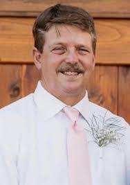 Brad Bench's Instagram, Twitter & Facebook