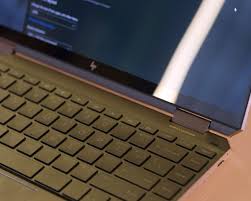 Beli hp spectre x360 i7 online berkualitas dengan harga murah terbaru 2020 di tokopedia! Review Hp Spectre X360 13 2019 Yangcanggih Com