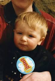 Dad makes mesmerising video of 31-year-old son ageing after taking photo of  him everyday