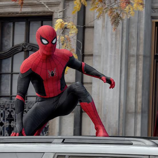 Spider-Man: No Way Home review: two decades of fan payoff | The Verge
