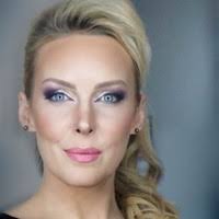 20+ profiluri „Ursula”