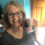 Heidi Dumas's Instagram, Twitter & Facebook