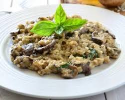 Recette De Risotto Aux Champignons Leger Et Sans Gluten Recette Risotto Champignons Recette Risotto Plat Vegetarien Rapide