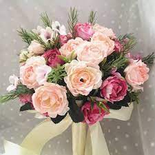 Cara membuat bunga tangan pengantin rose putih dan peach, perpaduan warna yang kalem. Pin By Modaluce Bridal On Bunga Tangan Hand Bouquet Wedding Wedding Bouquets Hand Bouquet