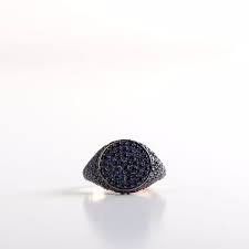 With a pinkish hue, a rose gold pinky ring gives a soft and elegant impression. Radiant Sapphire Pinky Finger Ring Joud Soutou Jewelry Gold Diamonds Watches Store In Lebanon