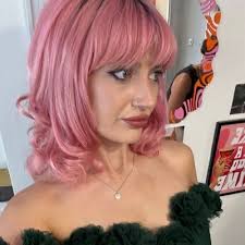 Emma Whitfield (@EmJWhit)