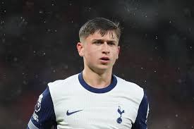 Mikey Moore 'ready to start' for Tottenham in Premier…