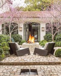 Tie a string to the stake that extends out 18 inches. Unique Fire Pit Area Ideas For Entertaining And Enjoying