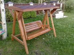 Aslında, bir kütük ve yere sabitlemek için 2 çubuk alınır. Ahsap Salincak Mekigi Bir Aile Kendi Elinizle Salincak Nasil Yapilir Adim Adim Talimatlar