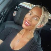 Jessica Stratton's Instagram, Twitter & Facebook