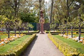 The following 12 files are in this category, out of. Prinz Emil Garten Darmstadt 2012 Kind Photos