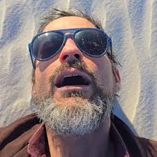 Feliz día 🎭 , 2025 so far.. y venga más!!