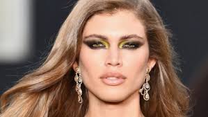 Die aus puerto rico stammende sofia jirau ist teil der modemarke victoria's secret. Sofia Jirau Sie Ist Das Erste Victoria S Secret Model Mit Down Syndrom Bunte De