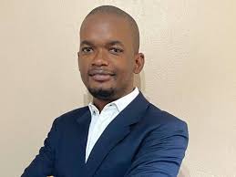 PLS CAN I USE ZENITH BANK ATM AND TO WIDROW MONEY FROM FIRST BANK? (Help a  brother pls)