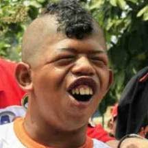 Muka paling lucu di dunia bikin merinding. 29 Gambar Lucu Orang Jelek Koleksi Gambar Lucu