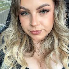 One of Clean required for small 2 bed bungbungalow, may be become regular.  it is clean but hardly touched over last couple of weeks due to personal  reasons