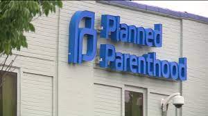St Louis Planned Parenthood Missouri S Last Abortion Provider Gets Temporary Injunction Fox 4 Kansas City Wdaf Tv News Weather Sports