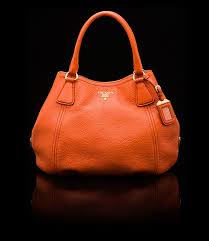 Prada Canta Modelleri Sikligin Simgesi Markanin Son Moda Cantalari Bayan Canta Modelleri 2019 Prada Prada Cantalar Ve Moda Stilleri