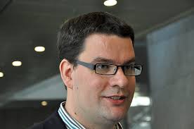 Grant all Parliaments right of initiative Kingdom laws'