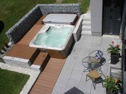 Jacuzzi Exterior Ideas Para Ubicarlo En El Jardin Whirlpool Whirlpool Hinterhof Jacuzzi