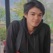 Android 7.1.2 alias aosp Kelebihan: Desain bagus Bisa bernostalgia semua  app jadul Ringan dihp ram 2gb Kekurangan nya: YouTube unsupported  (sekarang) Wa dianggap tidak aman oleh apk nya sendiri (sekarang) Cocok di