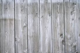 Como Envejecer Las Tablas De Madera Nuevas De Una Cerca Madera Mancha Embejecer Madera Como Pintar Madera