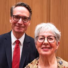 Learn about 16 couples called to serve as temple presidents and matrons —  from Manitoba to Mexico