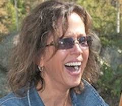 Lynn Cates's Instagram, Twitter & Facebook