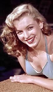 Norma Jean Mortenson (Marian Monroe) à la fin des années 40. :  r/OldSchoolCool