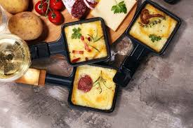 Welche zutaten braucht man für raclette? Raclette Guide Die Besten Rezepte Und Ideen Fur Beilagen Dips Und Zutaten Gewurz Magazin
