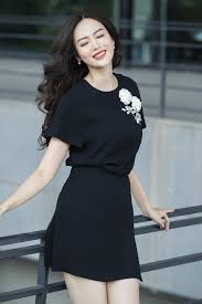 Người đẹp kết hôn hồi năm 2002 nhưng chỉ sau một thời gian thì ly dị. Váº» Ä'áº¹p Báº¥t Cháº¥p Tuá»•i Tac Cá»§a Hoa Háº­u Viá»‡t Nam 1994 Thu Thá»§y Mnewsvn Com