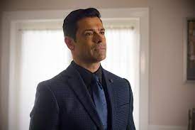 Riverdale veronica dad hiram lodge jason blossom theory. Riverdale Creator Says Hiram Lodge Will Get Down And Dirty In Season 3 Vanity Fair