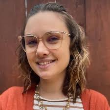 Kelly Lebow's Instagram, Twitter & Facebook