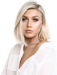 Isabella Quinn's Instagram, Twitter & Facebook