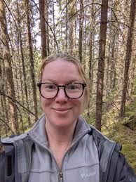 Danielle Creek's Instagram, Twitter & Facebook