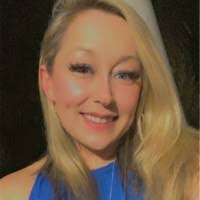 Janis Ashley's Instagram, Twitter & Facebook