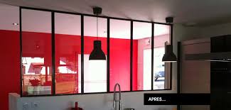 La verrière d'intérieur se pose sur un support existant tel qu'un encadrement de porte, un pan de mur, un comptoir de cuisine. Verriere D Interieur Et Verriere D Atelier D Artiste Sur Mesure Maverriere Lu