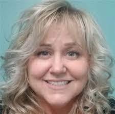 Sheena Booth's Instagram, Twitter & Facebook